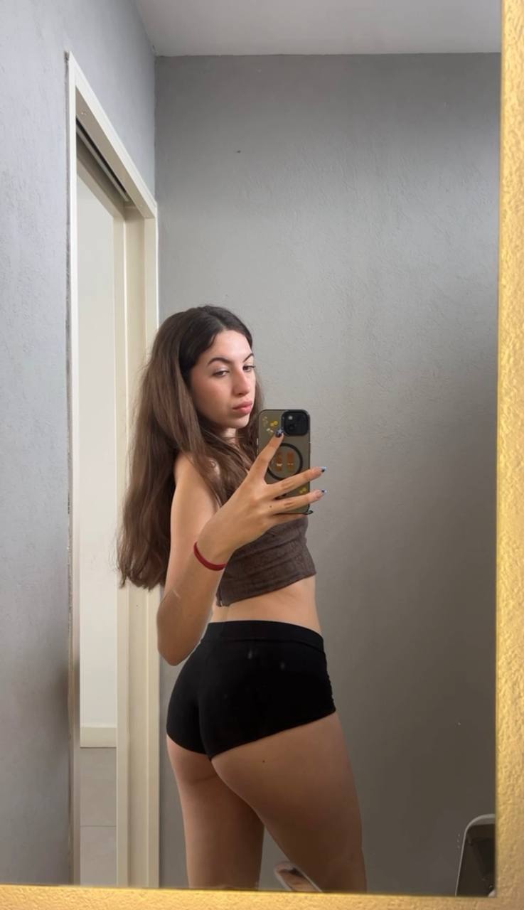 Amber in her underwear in Milwaukee