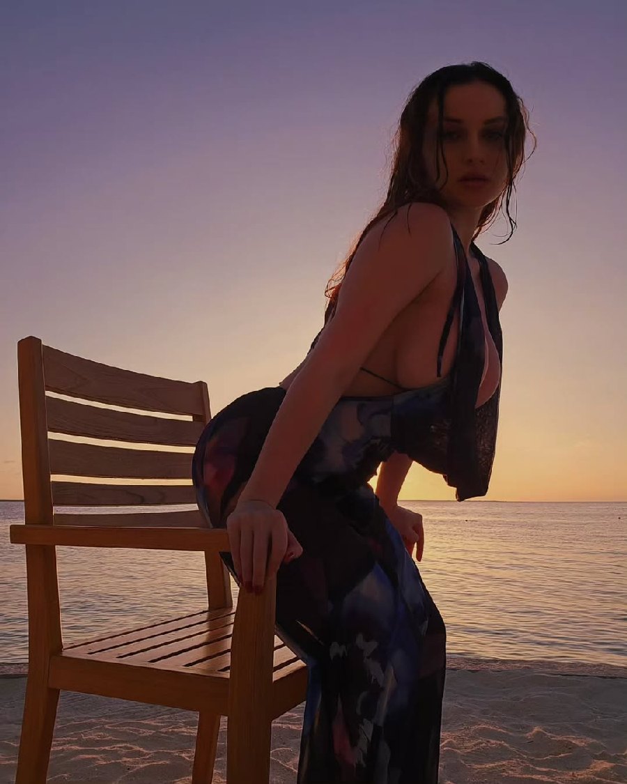 Sexy girl Miranda Faith nude in Milwaukee